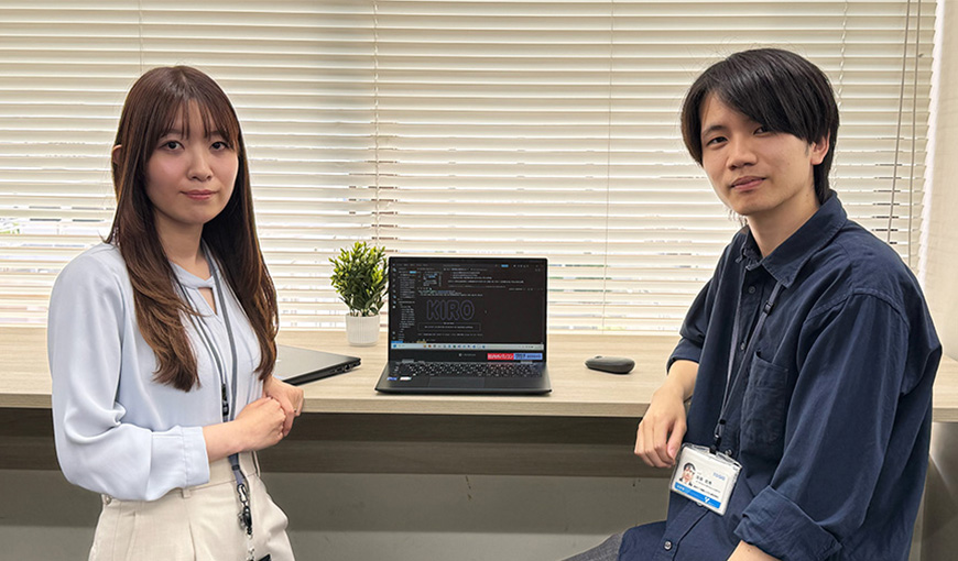 東邦ガス情報システム株式会社 デジタルソリューション部 デジタル第1グループ Club TOHOGAS担当 杉本あみ氏（左）、後藤航希氏（右）